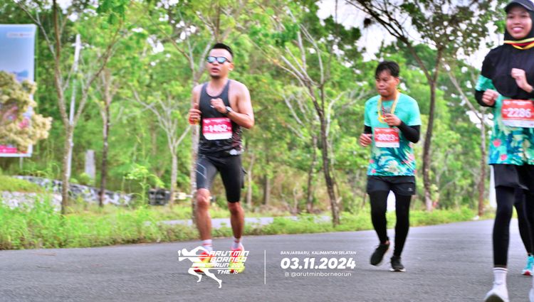 Race photo from Arutmin Borneo Run 2024