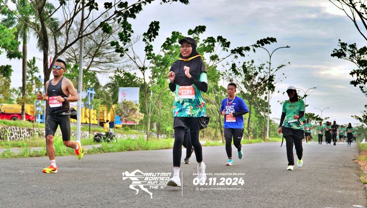 Race photo from Arutmin Borneo Run 2024