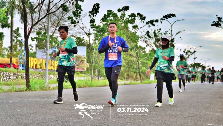 Race photo from Arutmin Borneo Run 2024