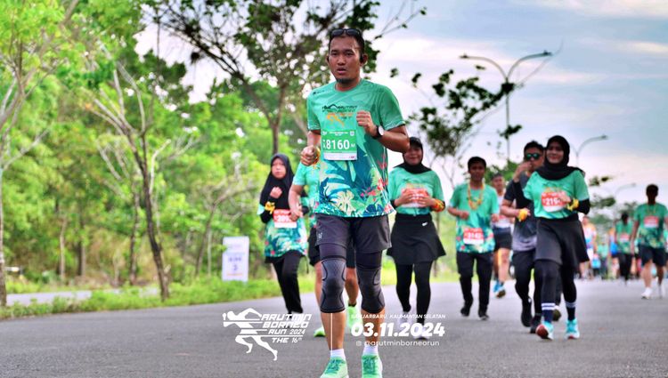 Race photo from Arutmin Borneo Run 2024