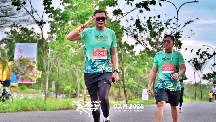 Race photo from Arutmin Borneo Run 2024