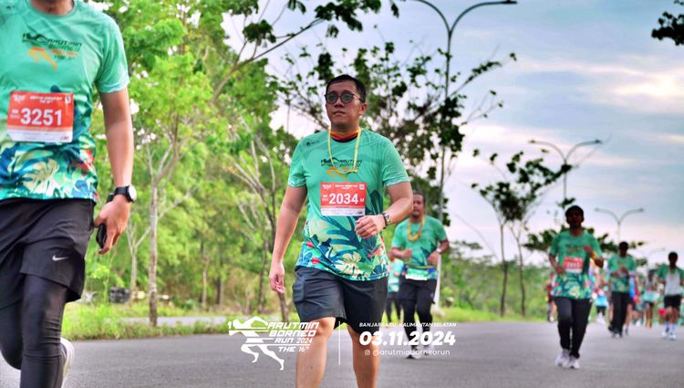 Race photo from Arutmin Borneo Run 2024
