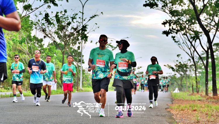Race photo from Arutmin Borneo Run 2024
