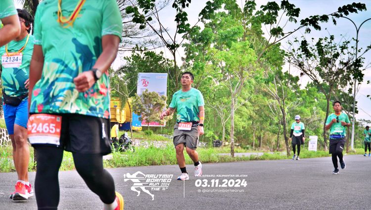 Race photo from Arutmin Borneo Run 2024