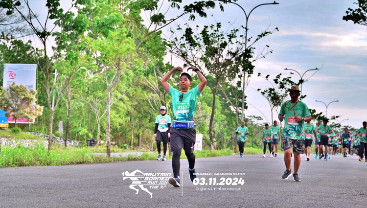 Race photo from Arutmin Borneo Run 2024