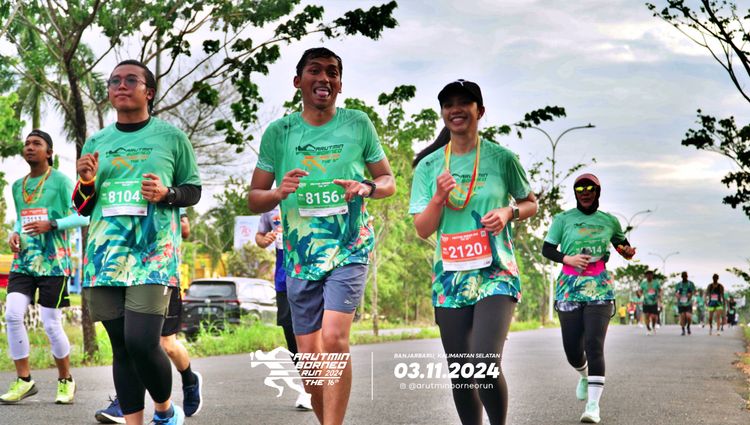 Race photo from Arutmin Borneo Run 2024