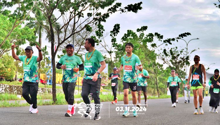 Race photo from Arutmin Borneo Run 2024