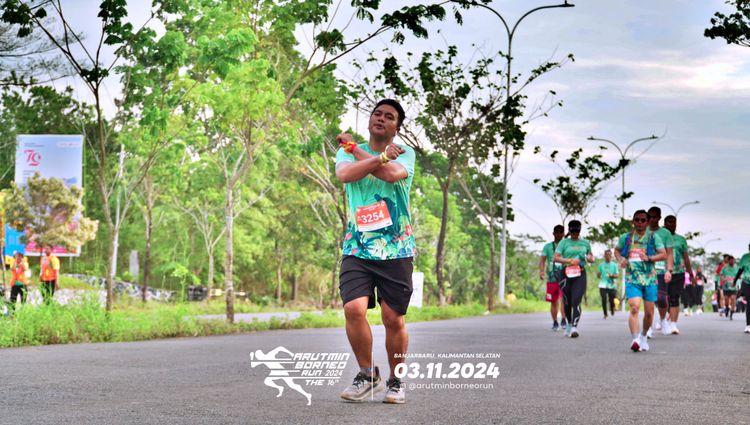 Race photo from Arutmin Borneo Run 2024