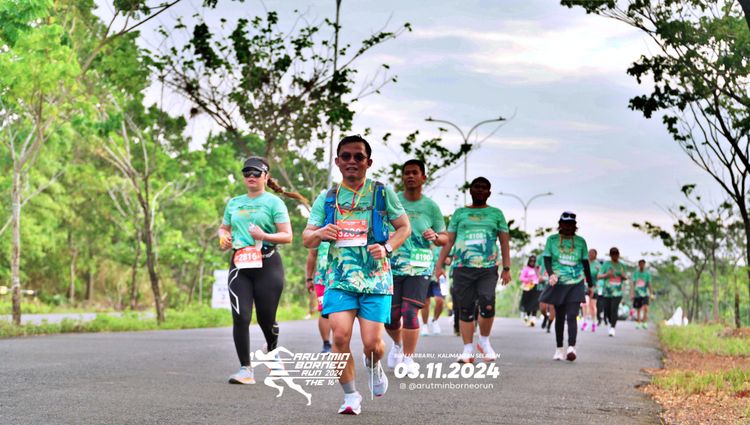 Race photo from Arutmin Borneo Run 2024