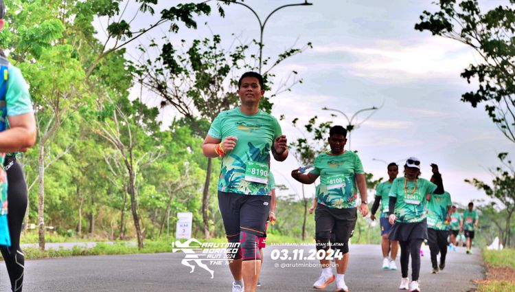 Race photo from Arutmin Borneo Run 2024