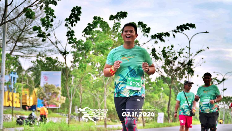 Race photo from Arutmin Borneo Run 2024