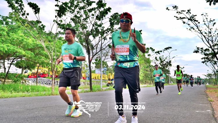 Race photo from Arutmin Borneo Run 2024