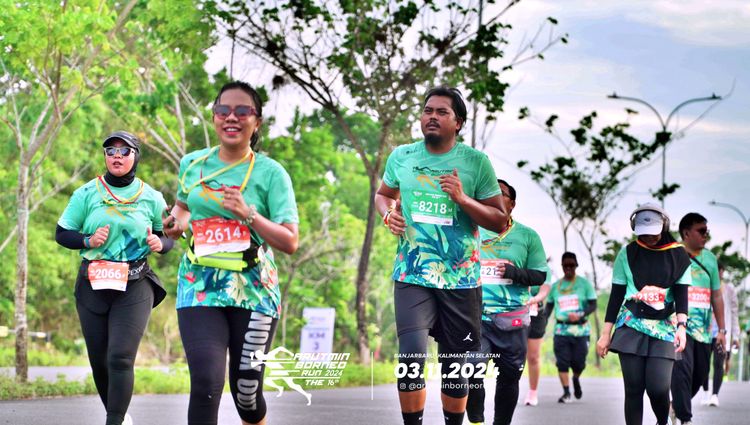 Race photo from Arutmin Borneo Run 2024