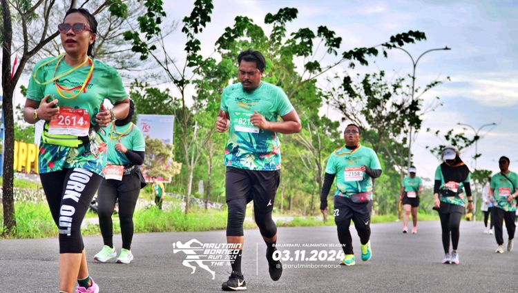 Race photo from Arutmin Borneo Run 2024