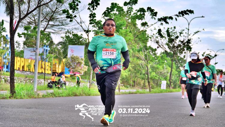 Race photo from Arutmin Borneo Run 2024