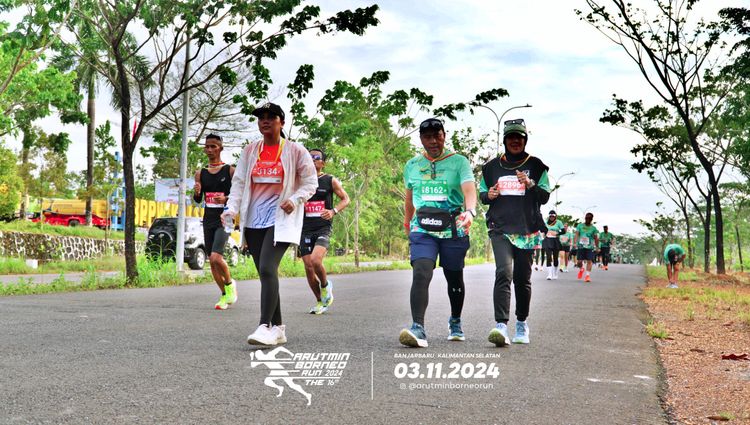 Race photo from Arutmin Borneo Run 2024