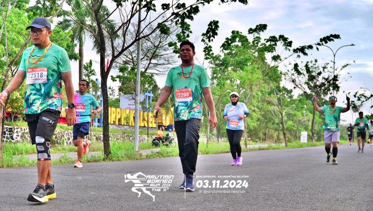 Race photo from Arutmin Borneo Run 2024