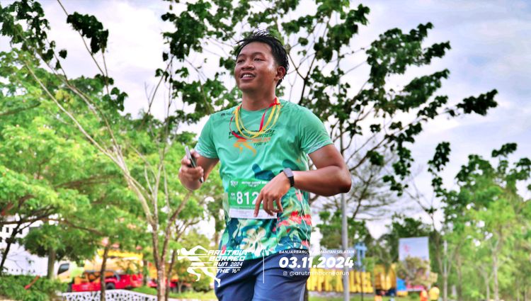 Race photo from Arutmin Borneo Run 2024