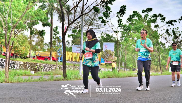 Race photo from Arutmin Borneo Run 2024