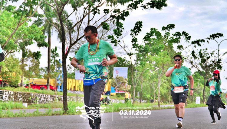 Race photo from Arutmin Borneo Run 2024