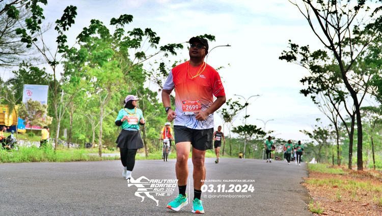Race photo from Arutmin Borneo Run 2024
