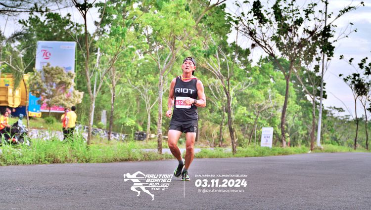 Race photo from Arutmin Borneo Run 2024