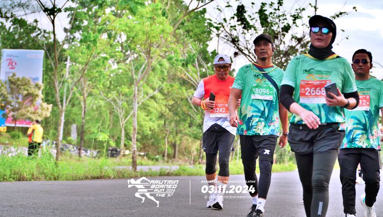 Race photo from Arutmin Borneo Run 2024