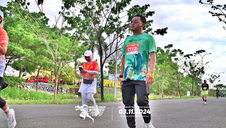Race photo from Arutmin Borneo Run 2024