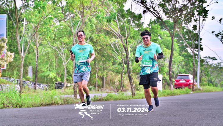 Race photo from Arutmin Borneo Run 2024