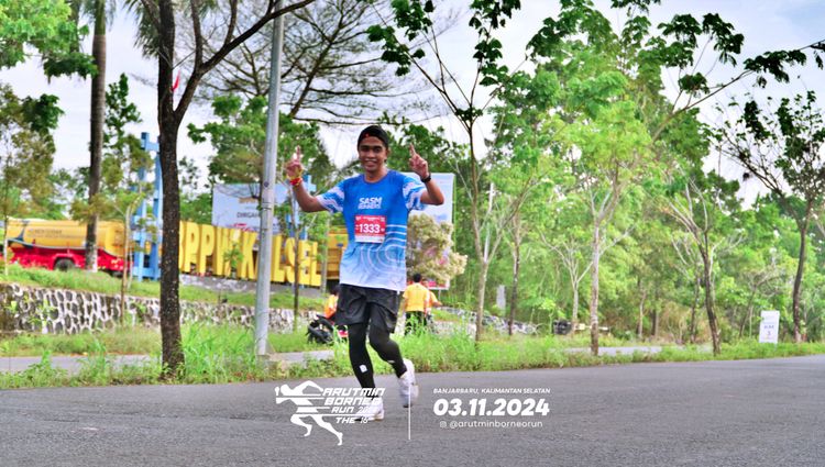 Race photo from Arutmin Borneo Run 2024