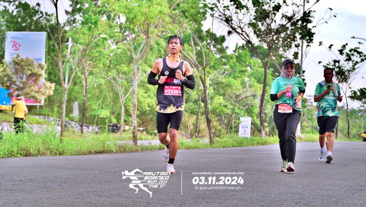 Race photo from Arutmin Borneo Run 2024