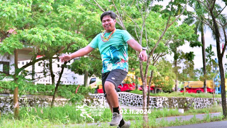Race photo from Arutmin Borneo Run 2024