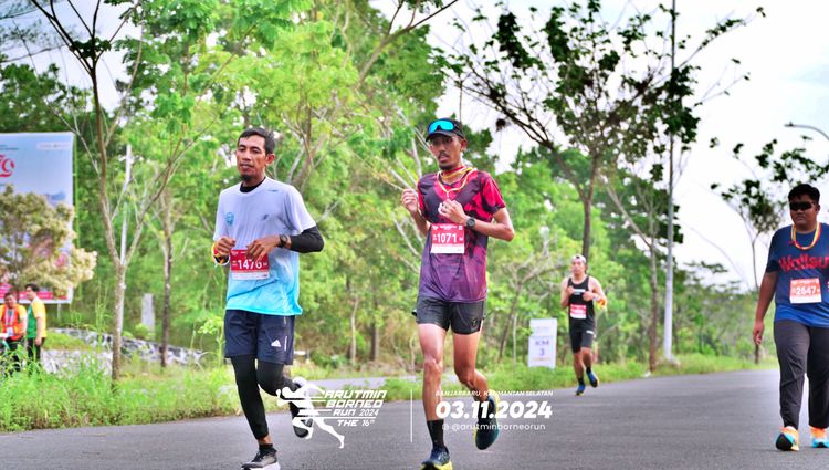 Race photo from Arutmin Borneo Run 2024