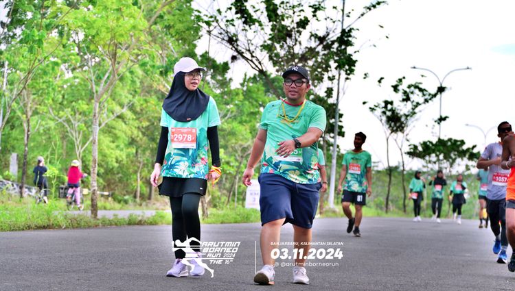 Race photo from Arutmin Borneo Run 2024