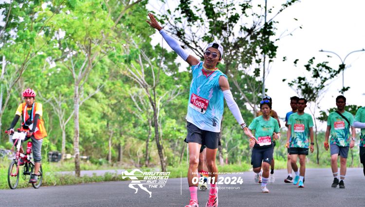 Race photo from Arutmin Borneo Run 2024