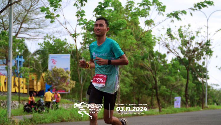 Race photo from Arutmin Borneo Run 2024
