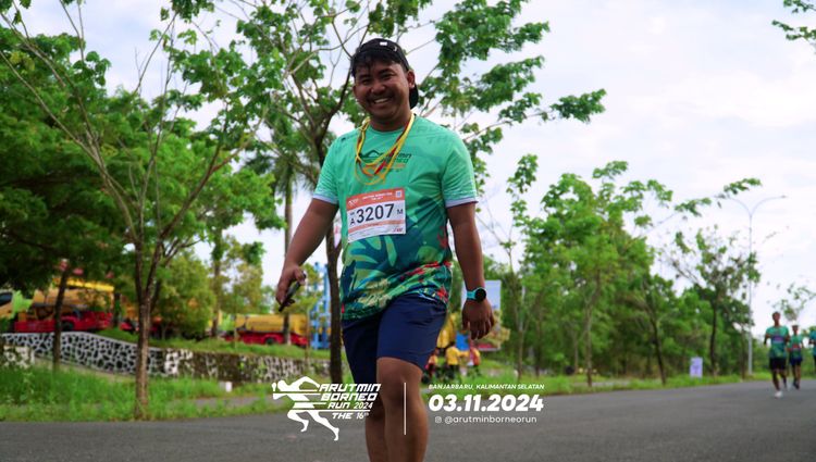 Race photo from Arutmin Borneo Run 2024