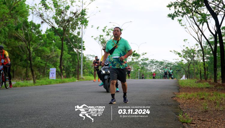 Race photo from Arutmin Borneo Run 2024