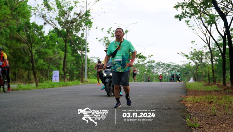 Race photo from Arutmin Borneo Run 2024