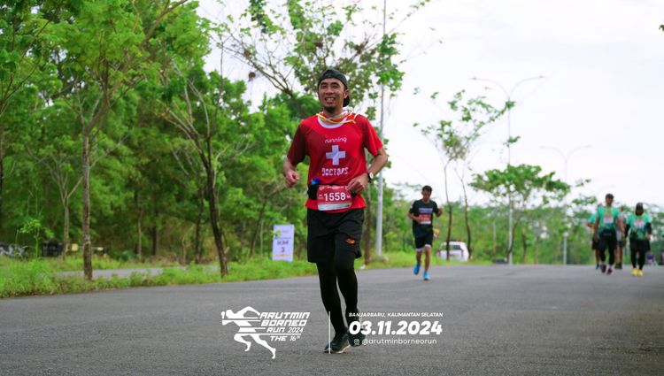 Race photo from Arutmin Borneo Run 2024
