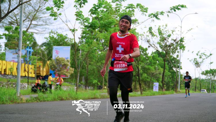Race photo from Arutmin Borneo Run 2024