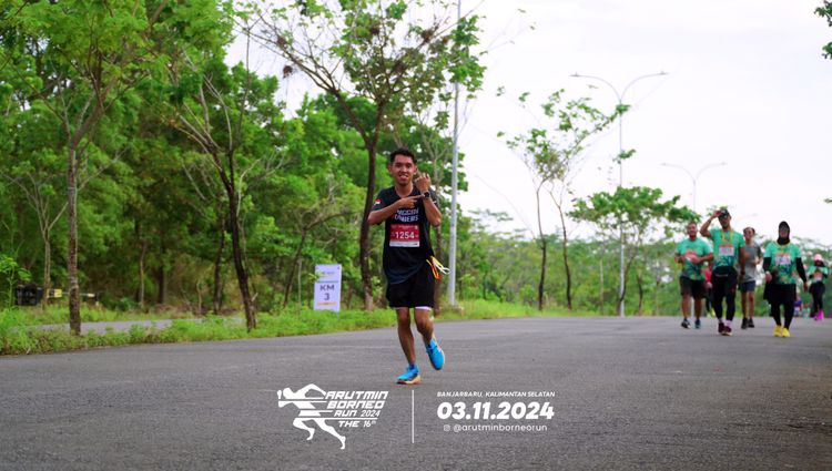 Race photo from Arutmin Borneo Run 2024