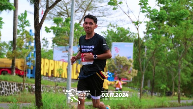 Race photo from Arutmin Borneo Run 2024