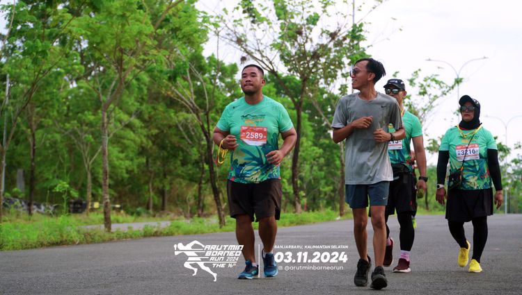 Race photo from Arutmin Borneo Run 2024