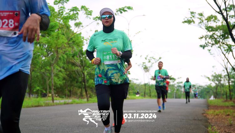 Race photo from Arutmin Borneo Run 2024