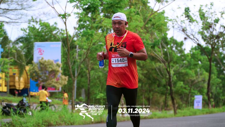 Race photo from Arutmin Borneo Run 2024