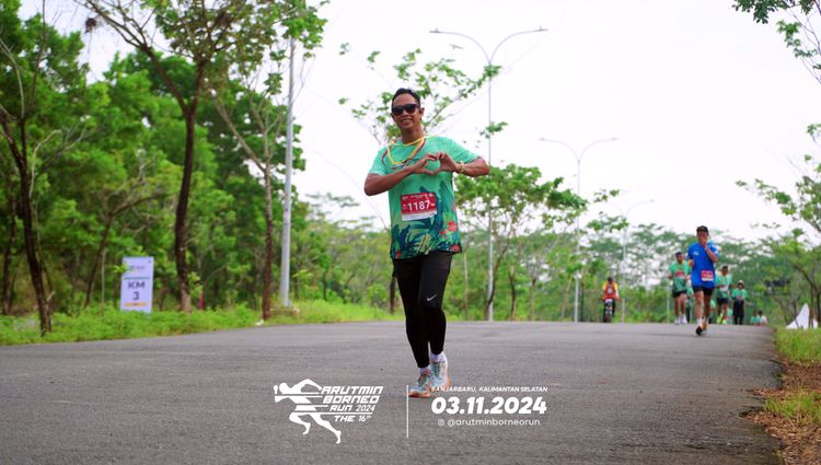 Race photo from Arutmin Borneo Run 2024