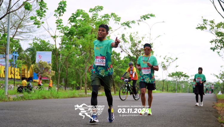 Race photo from Arutmin Borneo Run 2024