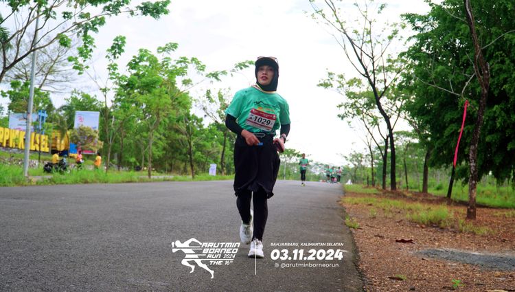Race photo from Arutmin Borneo Run 2024