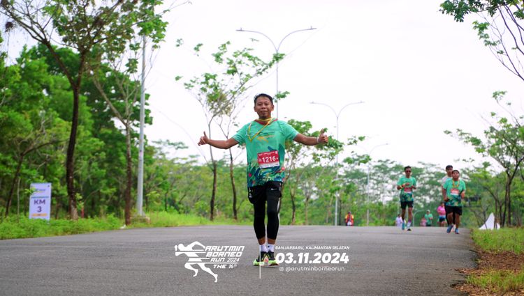Race photo from Arutmin Borneo Run 2024
